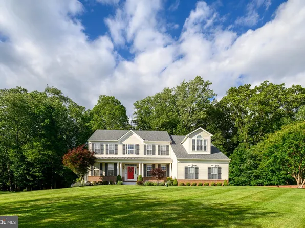 9609 Low Meadow Dr, Gaithersburg, MD 20882