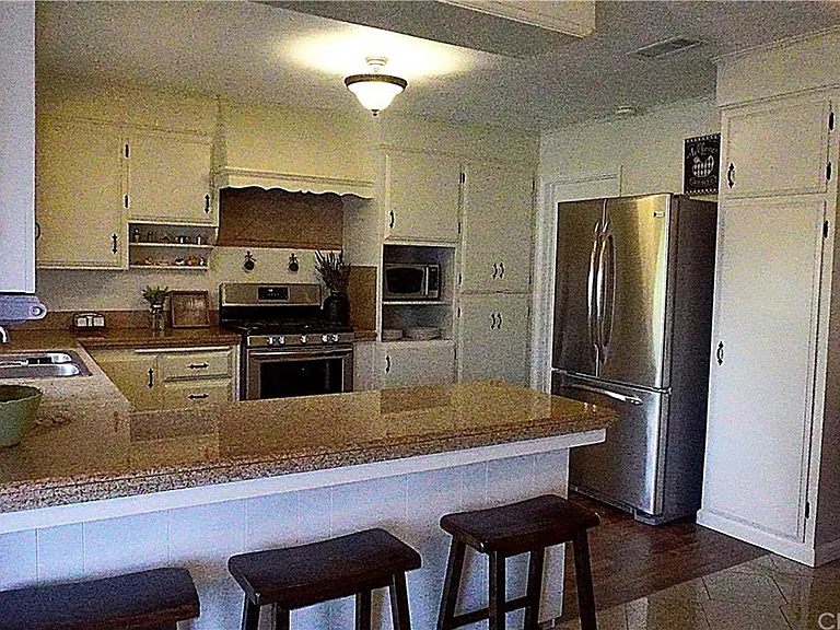 5277 Peacock Ln — Photo 5