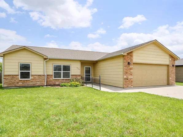 2704 Donnas Way, Manhattan, KS 66502