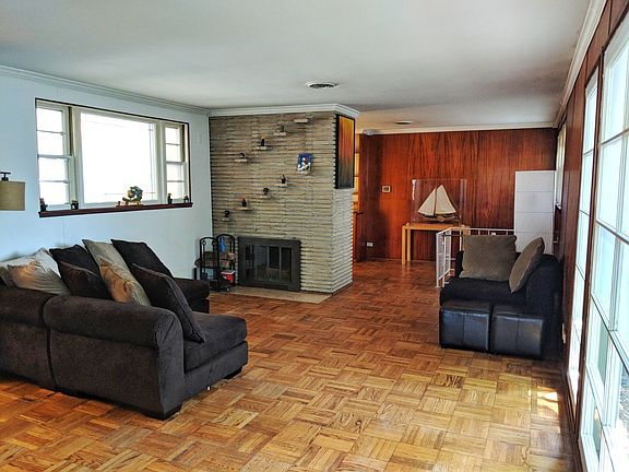 4th image of 9300 S Central Park Ave