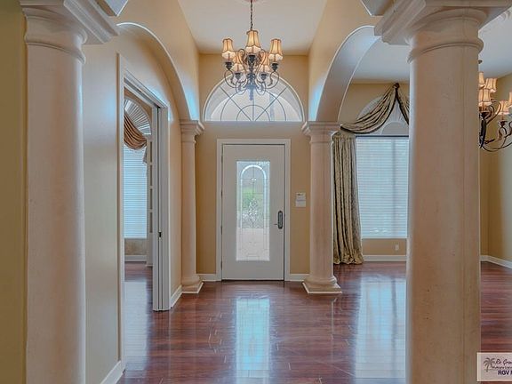 5th image of 504 Parkview Cir