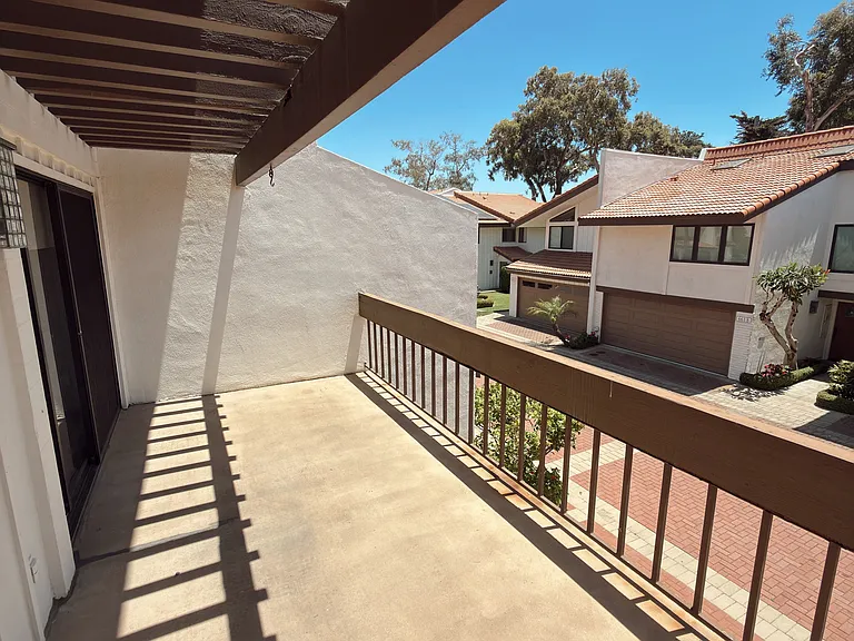 665 Del Parque Dr #E — Photo 2