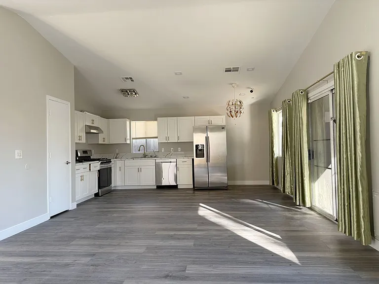 9362 Santa Fe Rose St — Photo 2