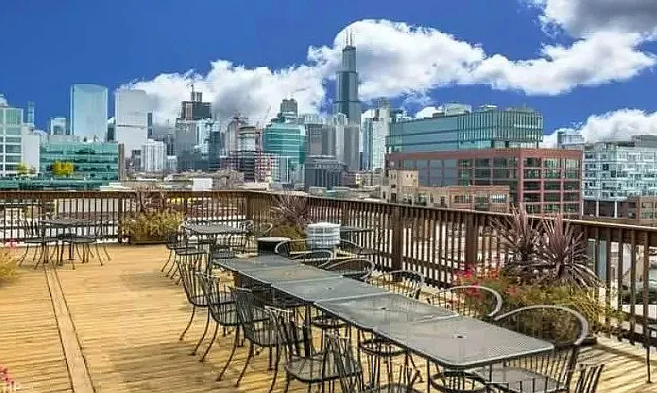 Common roof deck