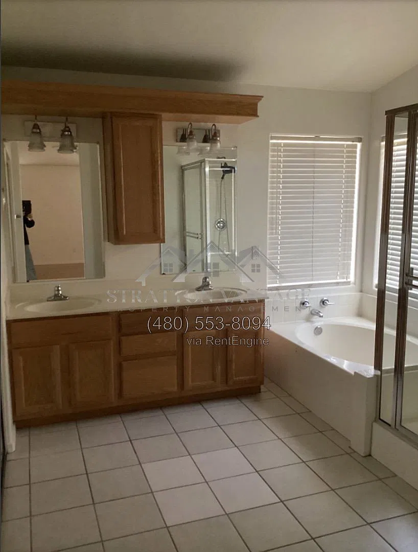 5 bed, 3.0 bath, 2297 sqft, $2,750 — Photo 4
