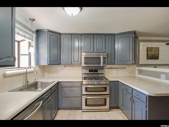 3rd image of 4272 S Mackay St