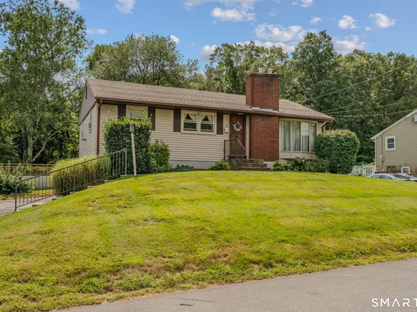 119 Park Ave Extension, Montville, CT 06382