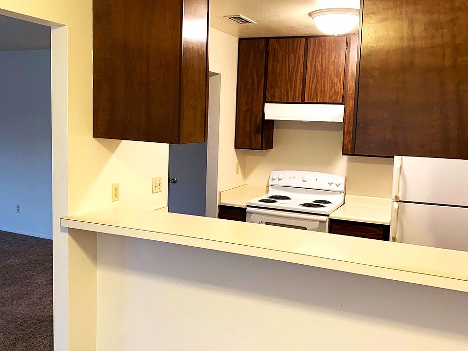 1st image of 2070 Bechelli Ln #D17944bed