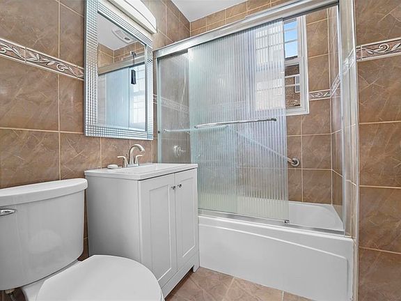 3rd image of 7308 Kennedy Blvd Floor 2