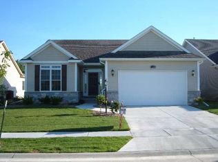 5336 Baraboo Ct, Davenport, IA 52804