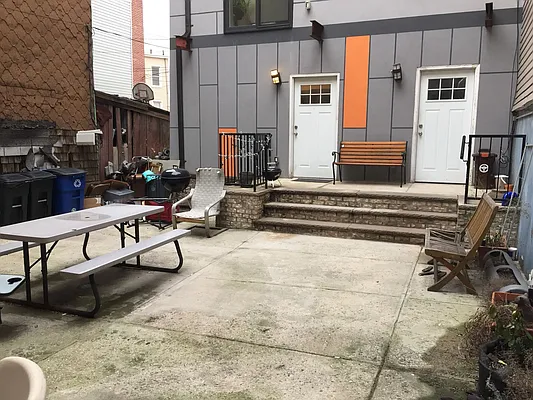 Rented by Premier Metro Realty Corp | media 28