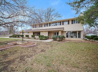 6915 Washington Ave, Windsor Heights, IA 50324