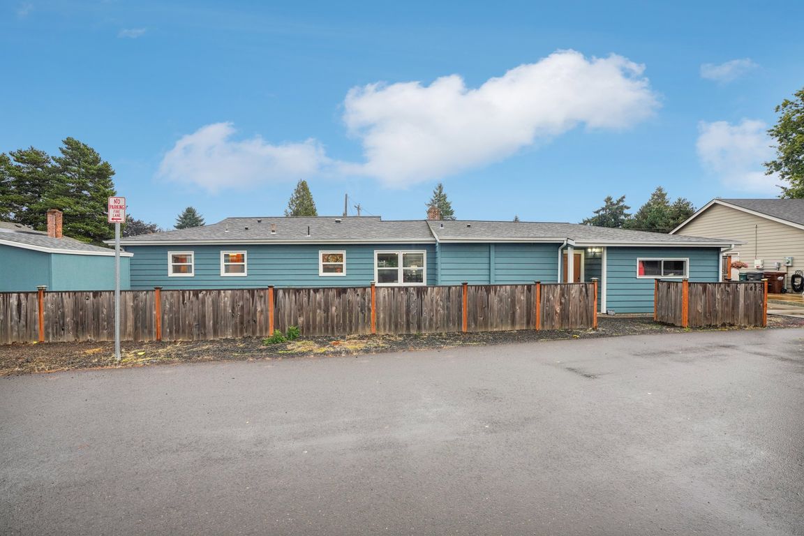 1-web-or-mls-SE Jacquelin Dr-S0110-001