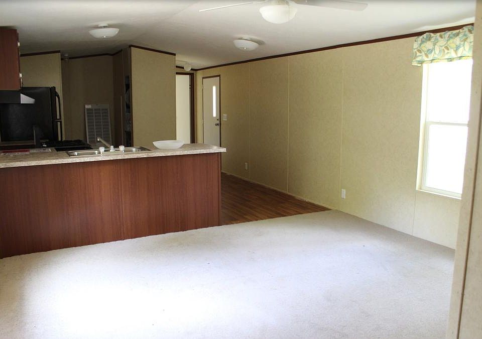 2nd image of 1500 S Golden Ave #L