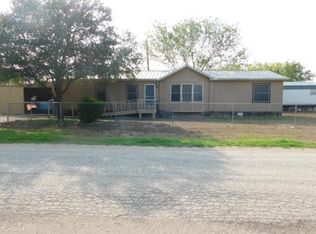 2201 Hernandez St, Uvalde, TX 78801