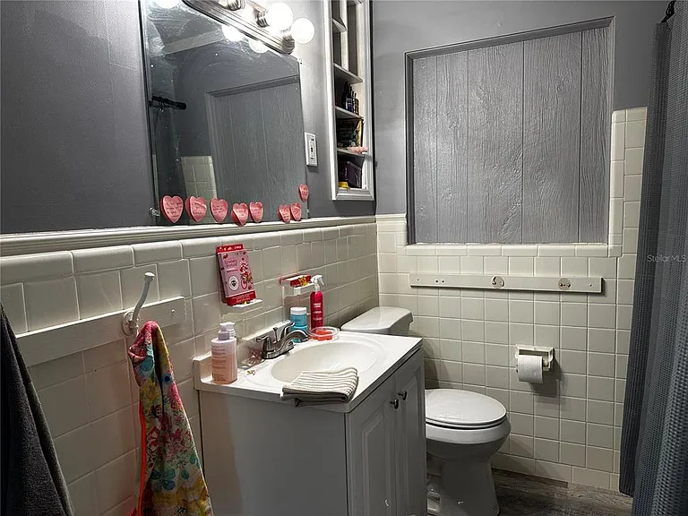724 NE 17th Ave — Photo 20
