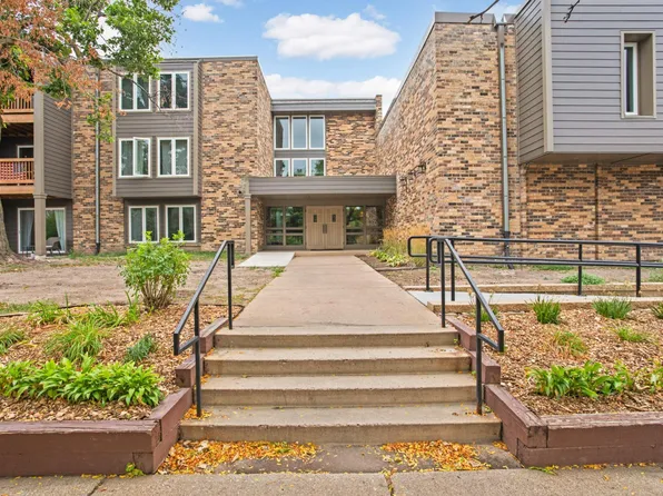 450 Ford Rd Unit 120, Saint Louis Park, MN 55426