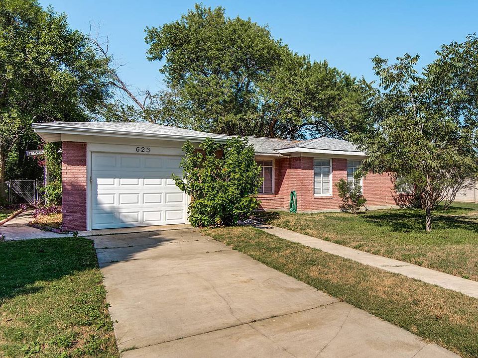 1st image of 623 Shadywood Ln