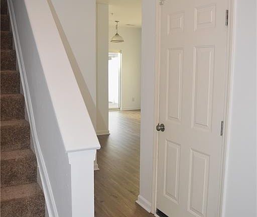 3rd image of 109 Chambers Rd