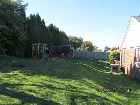 3rd image of 51 Cherry Ln