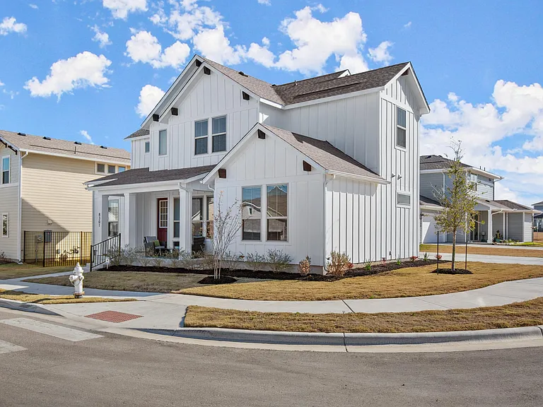 8301 Orizzonte St — Photo 2