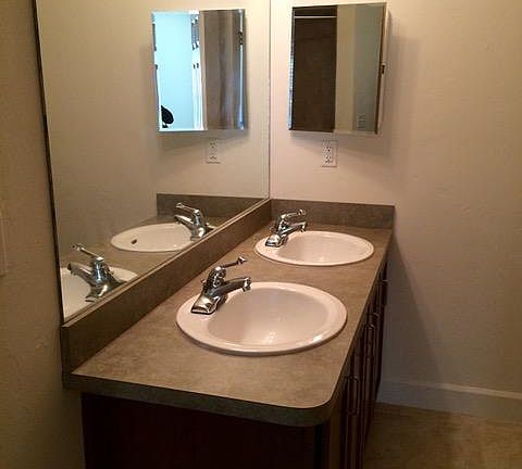 4th image of 2951 SW 35th Pl