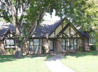 2304 McCoy Ct, Carrollton, TX 75006