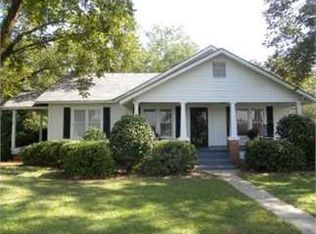 754 County Road 7, Skipperville, AL 36374