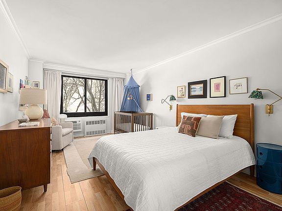 5th image of 185 Hall St APT 414