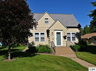 907 NW 2nd Ave, Grand Rapids, MN 55744