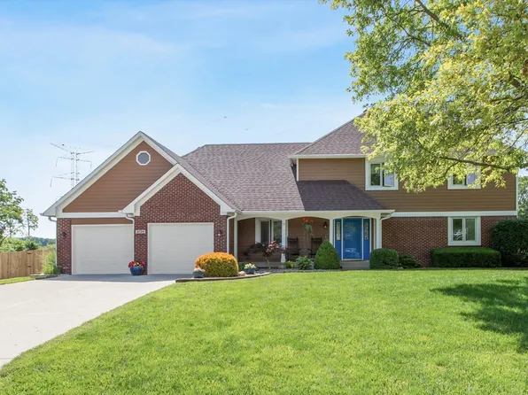 4724 W Hunters Ridge Ln, Greenwood, IN 46143