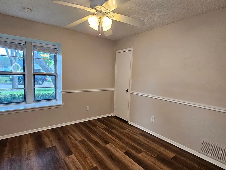 213 Melinda Dr — Photo 30