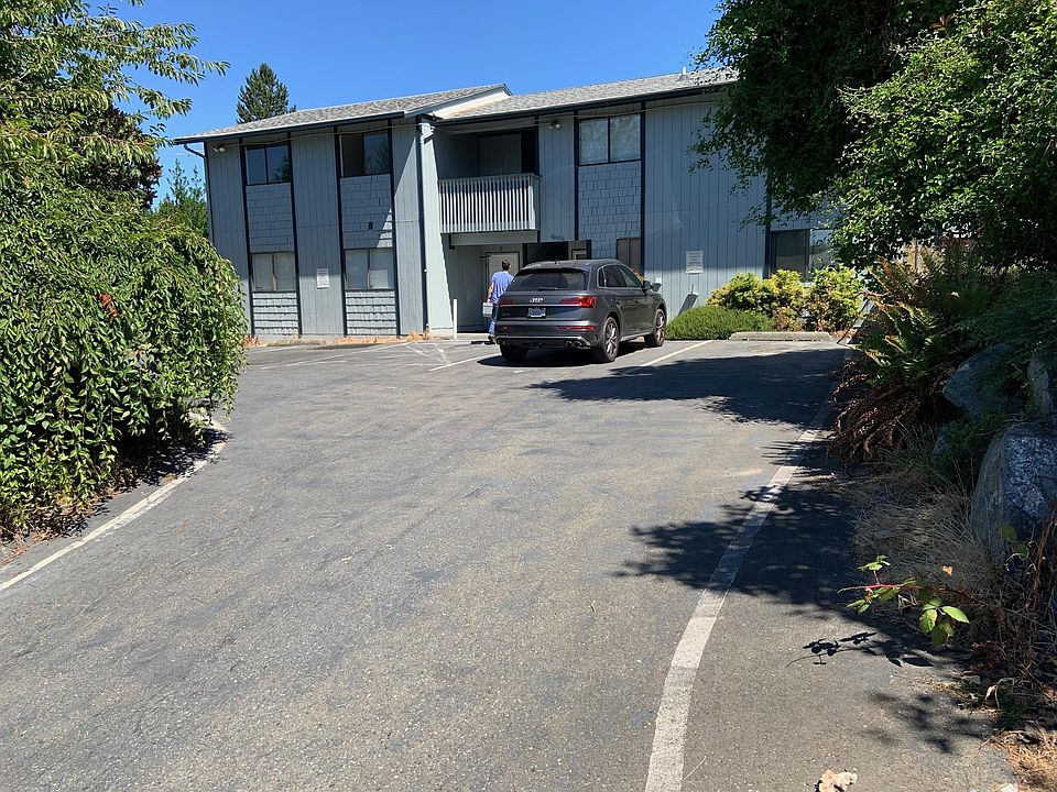 1st image of 16006 34th Ave S APT 2