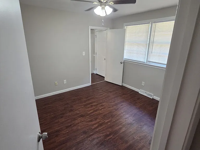 3204 Rees Ave NW — Photo 7