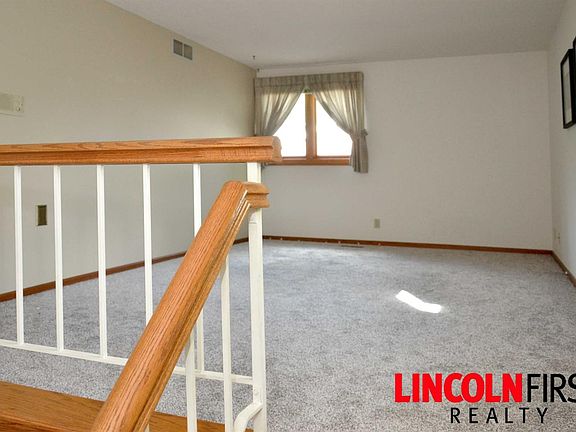 3rd image of 8140 Hickory Ln