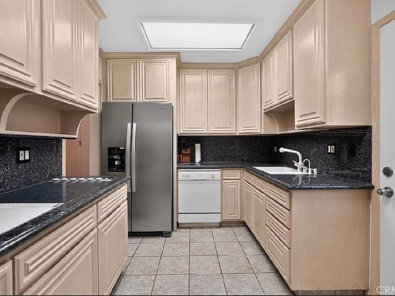 2nd image of 6150 Buckingham Pkwy Unit 110