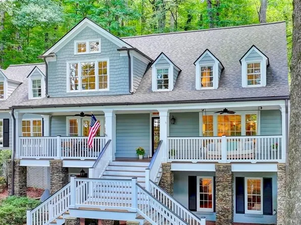 135 River Lndg, Sandy Springs, GA 30350