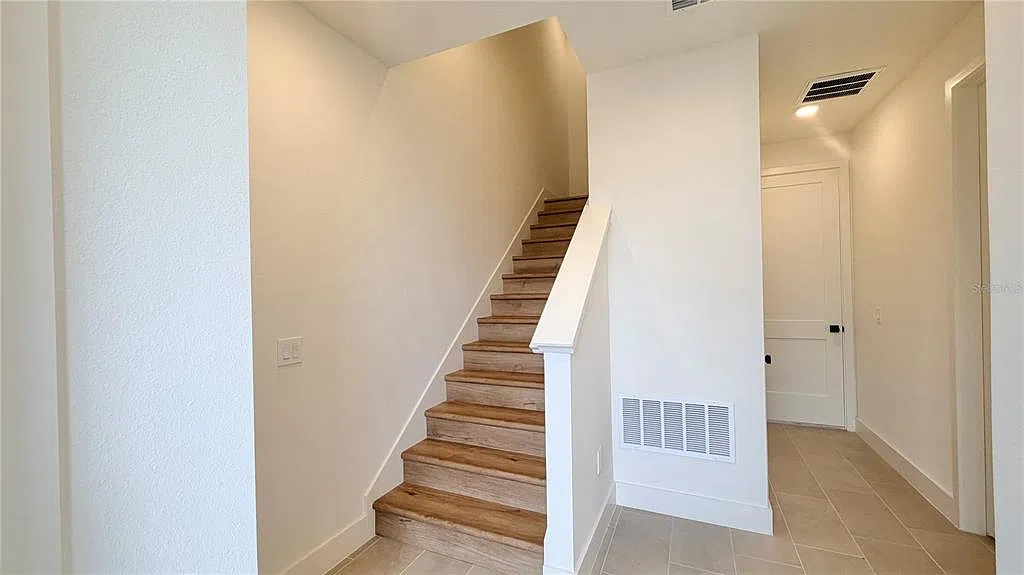 4 bed, 3.5 bath, 1846 sqft, $3,200 — Photo 3