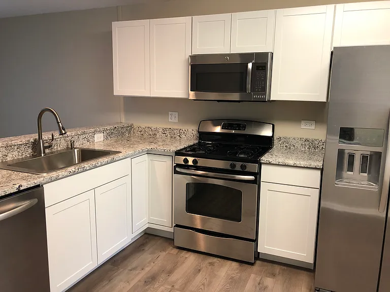 2142 Orchard Ln — Photo 3