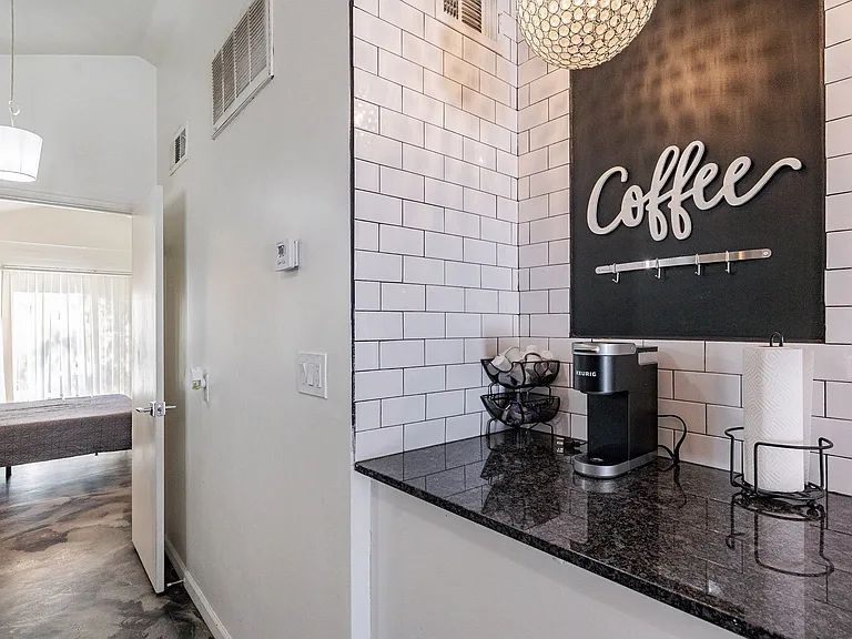 2309 S College Ave #17 — Photo 17
