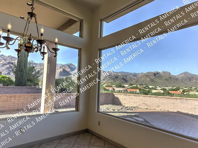 5032 N Valley Shadows Pl — Photo 5