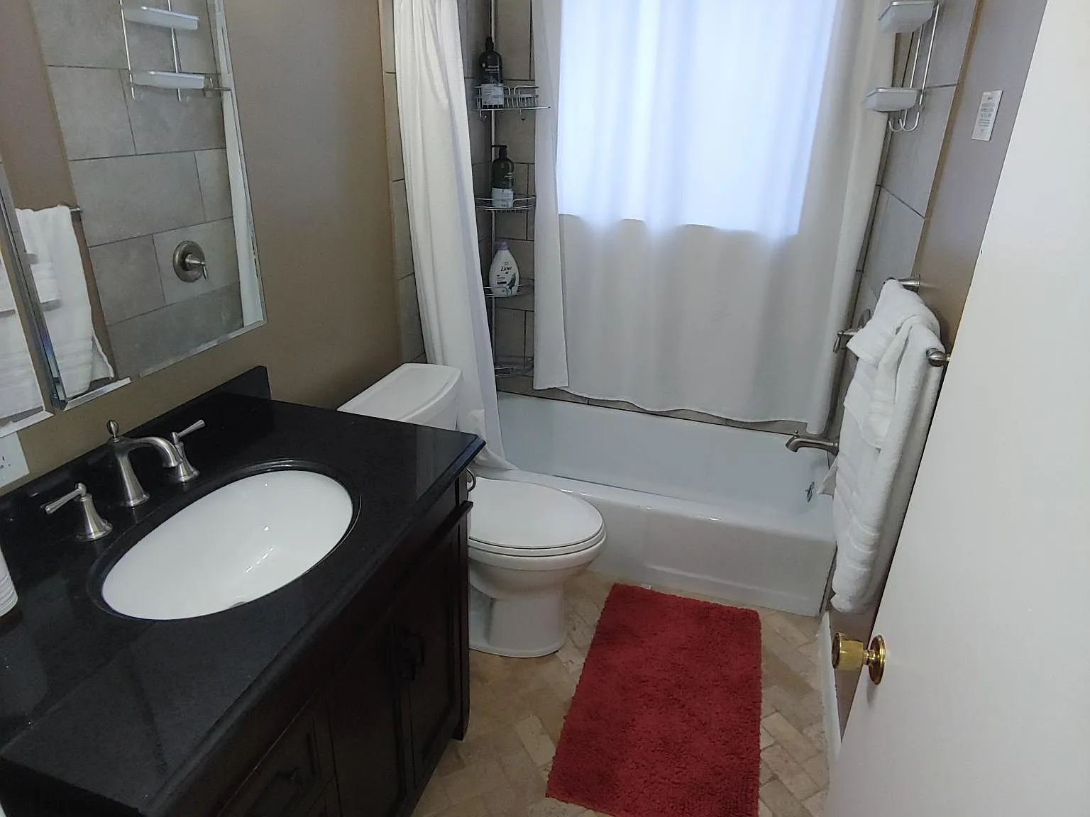 2 bed, 1100 sqft, $1,950 — Photo 2