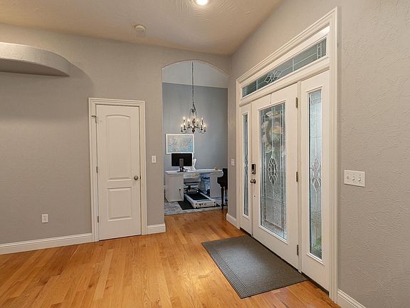 5th image of 1441 S Charles Place