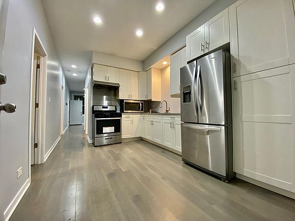 4th image of 4066 S Richmond St #1F