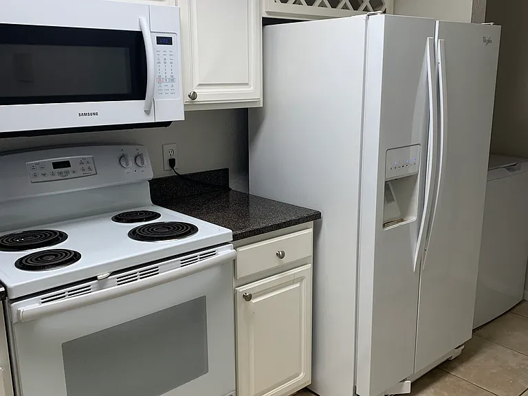 805 Boardwalk Dr — Photo 7