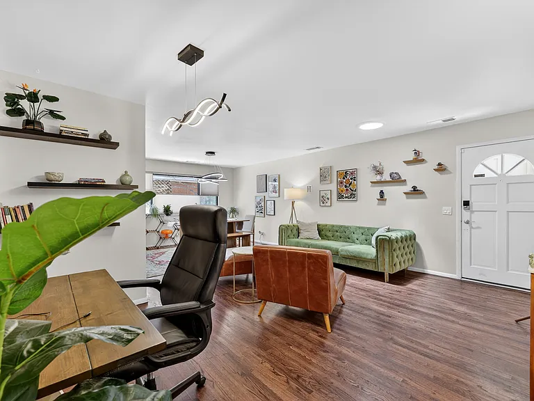7107 Carriveau Ave NE — Photo 39