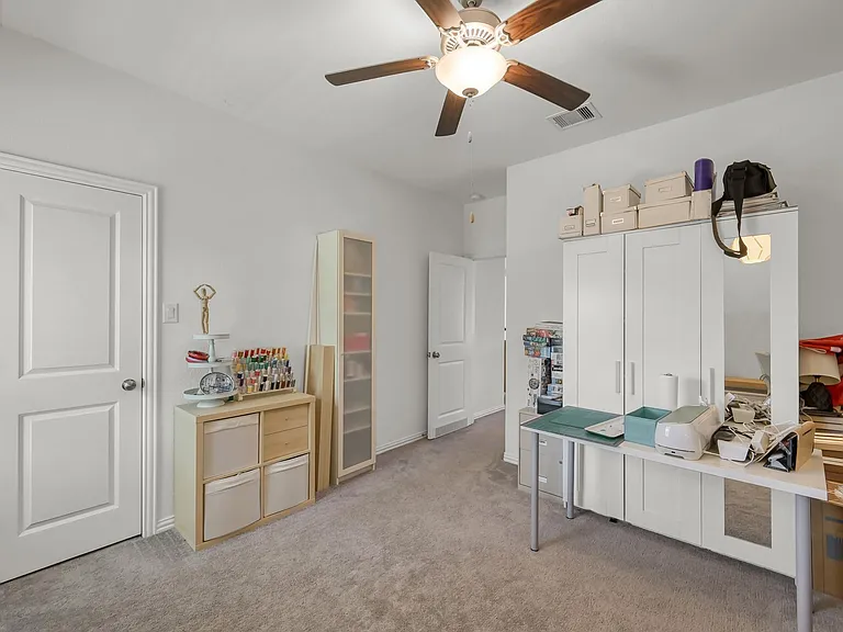 508 Loft Ct — Photo 35