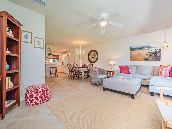 5th image of 209 Forest Hls APT 122