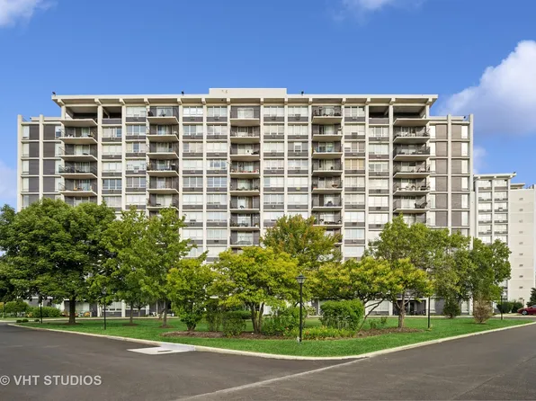 8809 W Golf Rd APT 7A, Niles, IL 60714