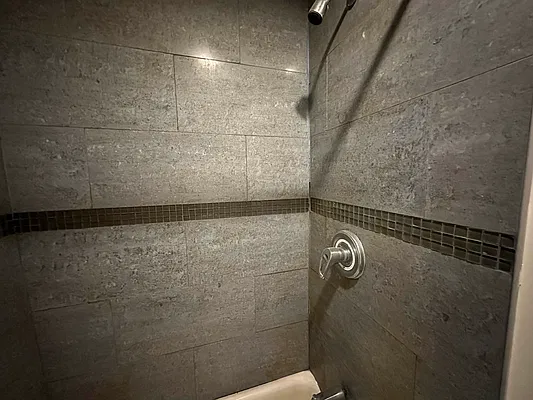 Bathroom, photo 1